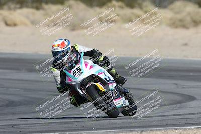 media/Dec-07-2025-CVMA (Sun) [[3e7d2de5dc]]/Race 7-Formula Lightweight Twins Shootout/